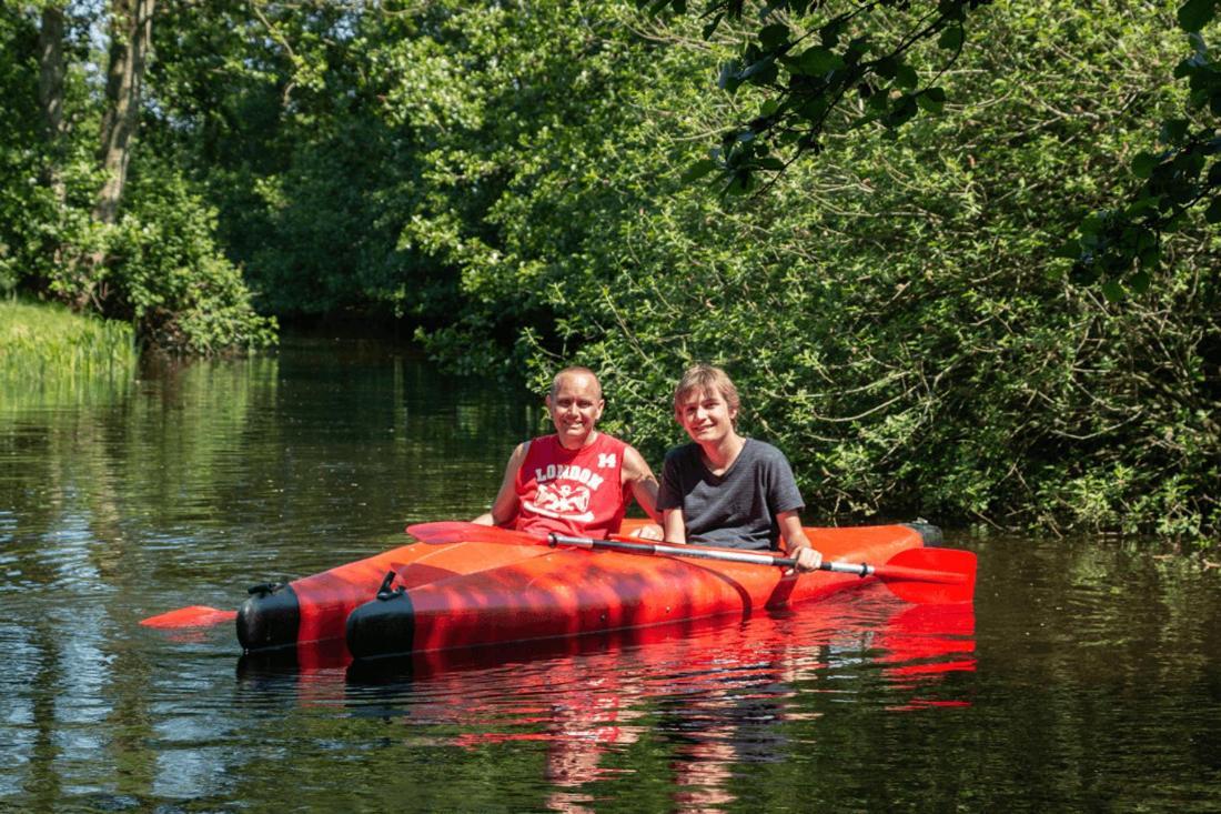 Chalet 'T Rijsterbos Op Camping Met Zwembad! Villa Esterno foto